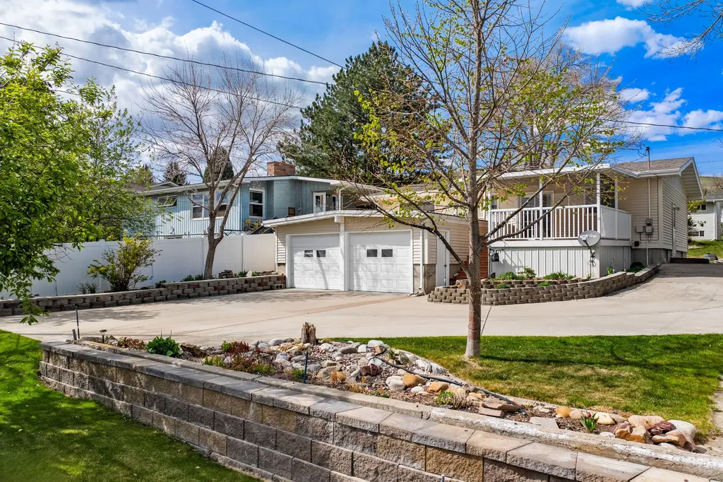 1304 Avenue C NW Great Falls MT 59404