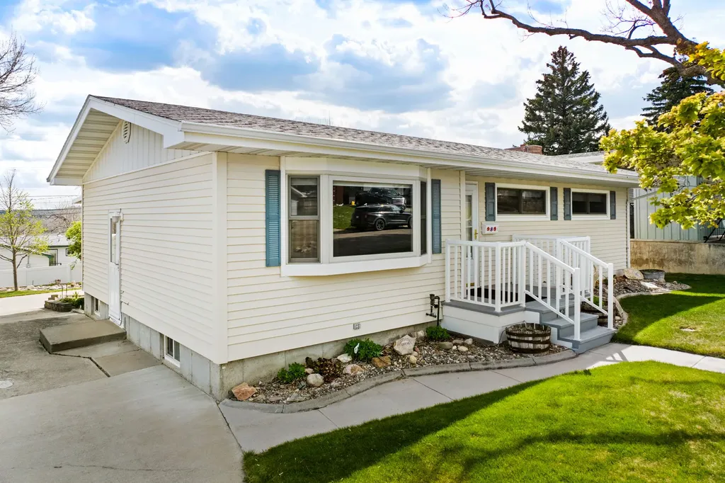 1304 Avenue C NW Great Falls MT 59404