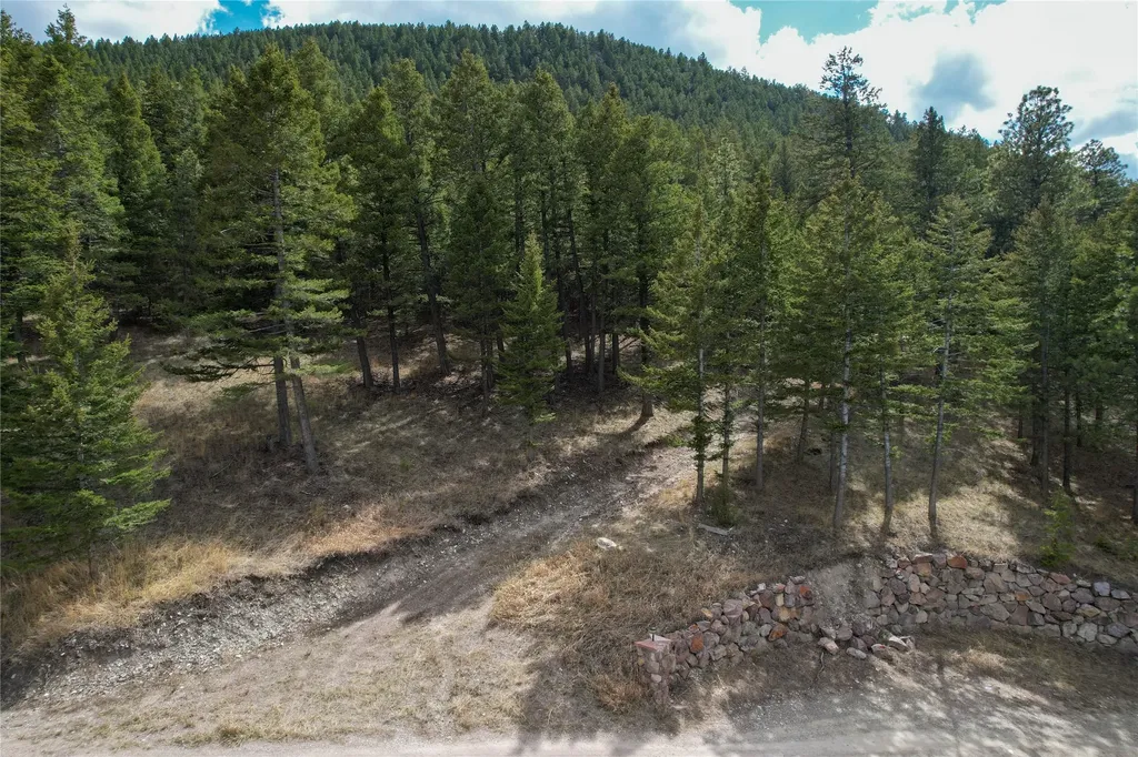 291 S Hills Road Clancy MT 59634
