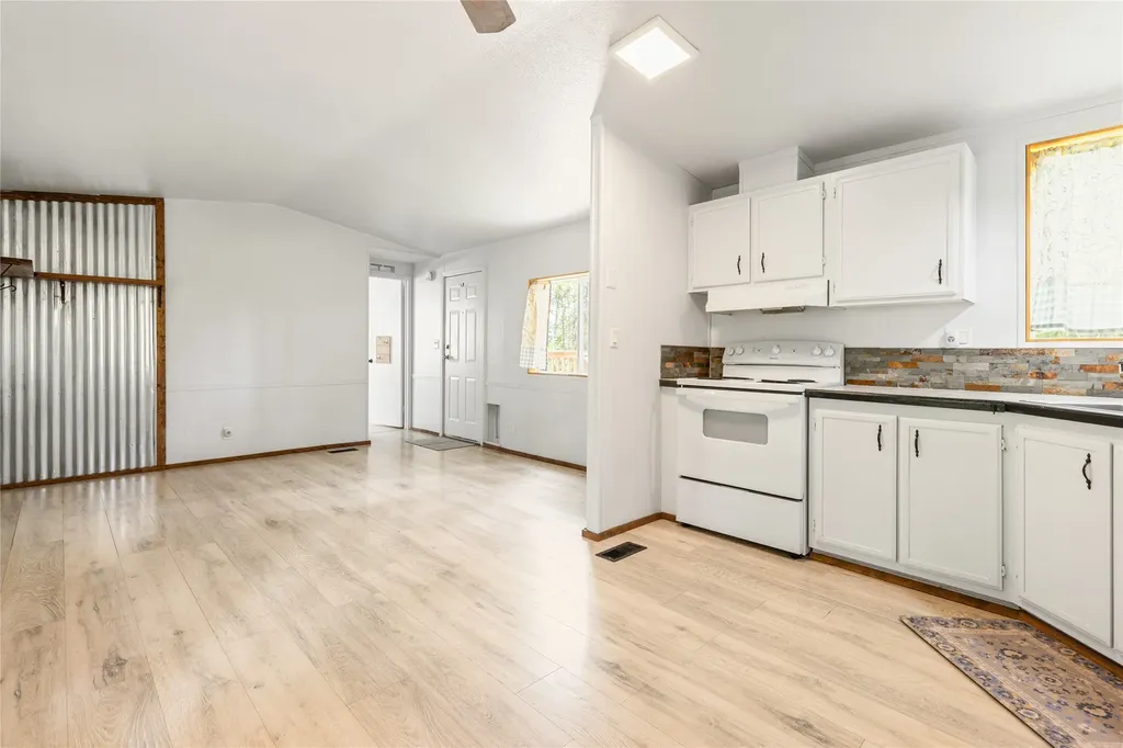 209 Whipps Lane Lakeside MT 59922