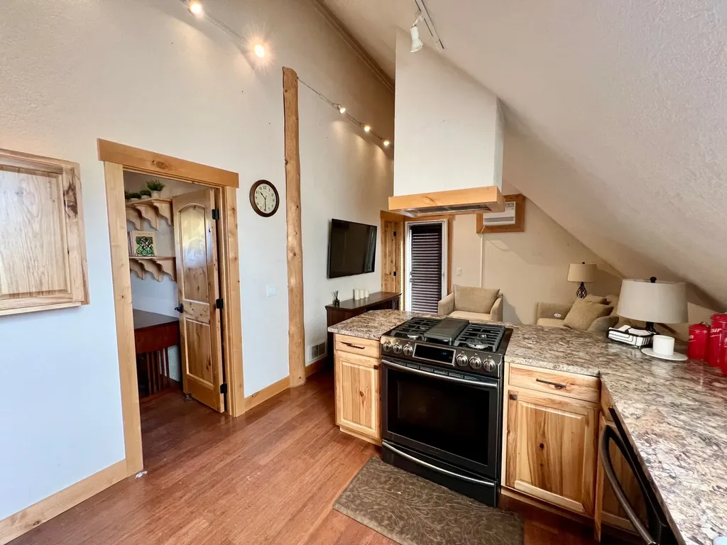 205 Kinnikinnick Lane Columbia Falls MT 59912