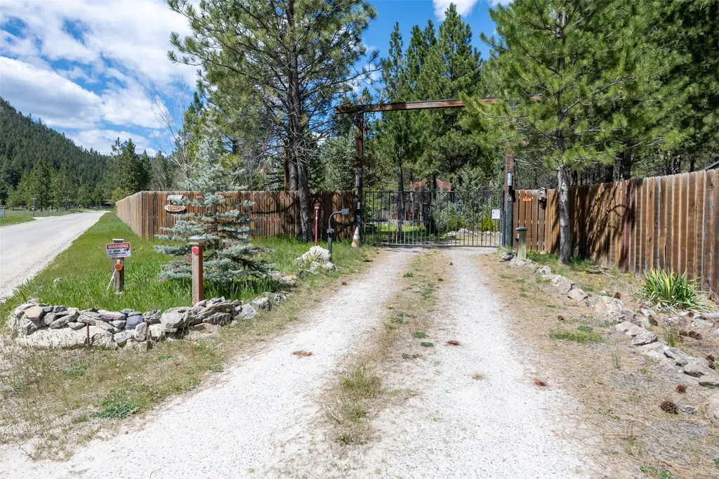 11300 Sleeman Creek Road Lolo MT 59847
