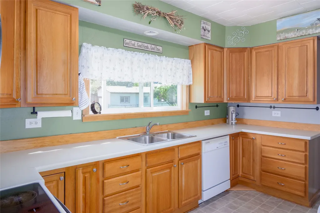 1302 Montana Avenue Libby MT 59923