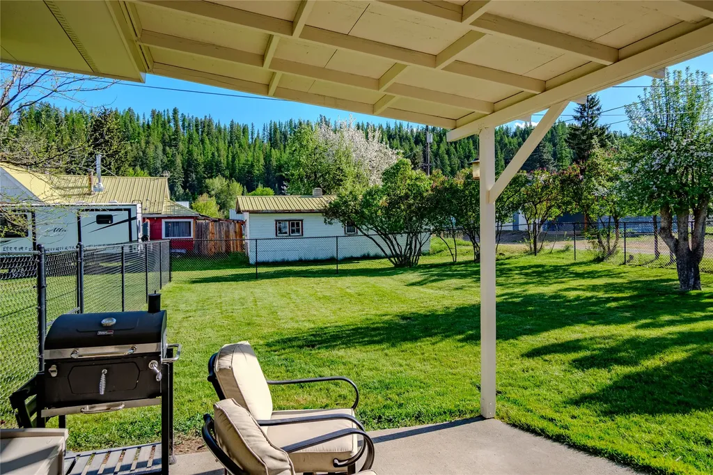1302 Montana Avenue Libby MT 59923