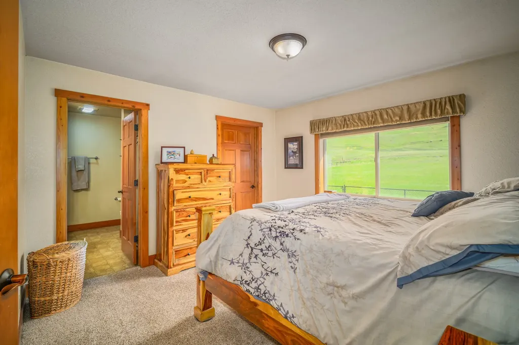1073 Smith Lake Road Kalispell MT 59901