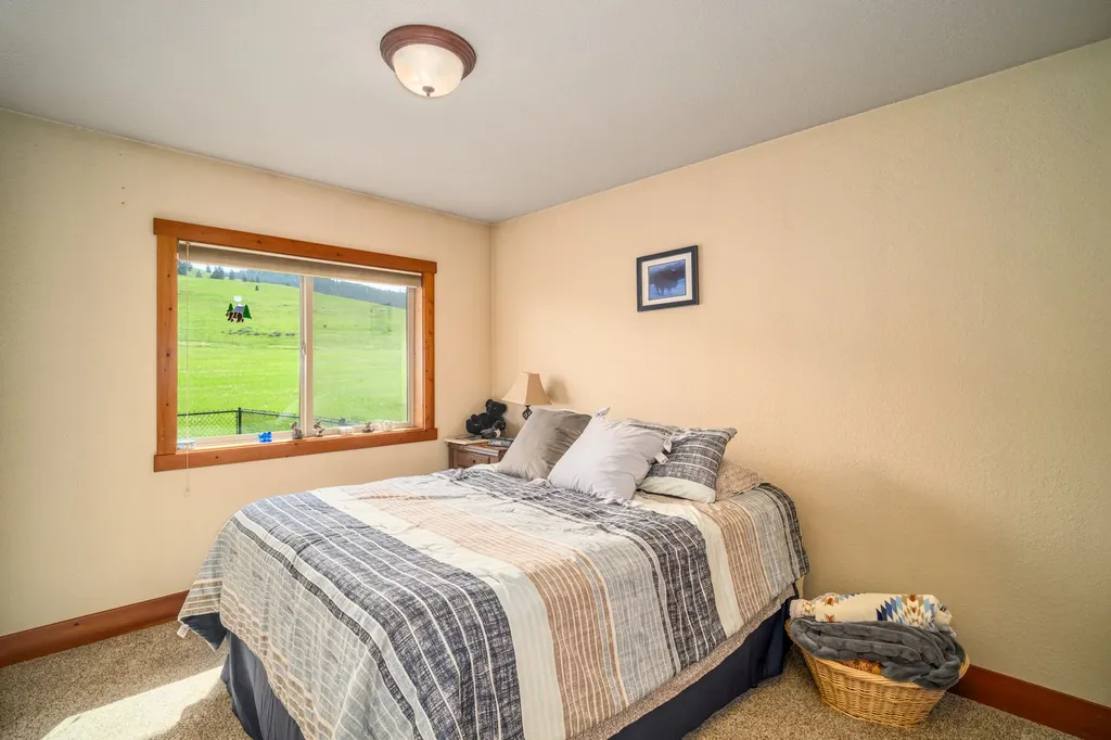 1073 Smith Lake Road Kalispell MT 59901