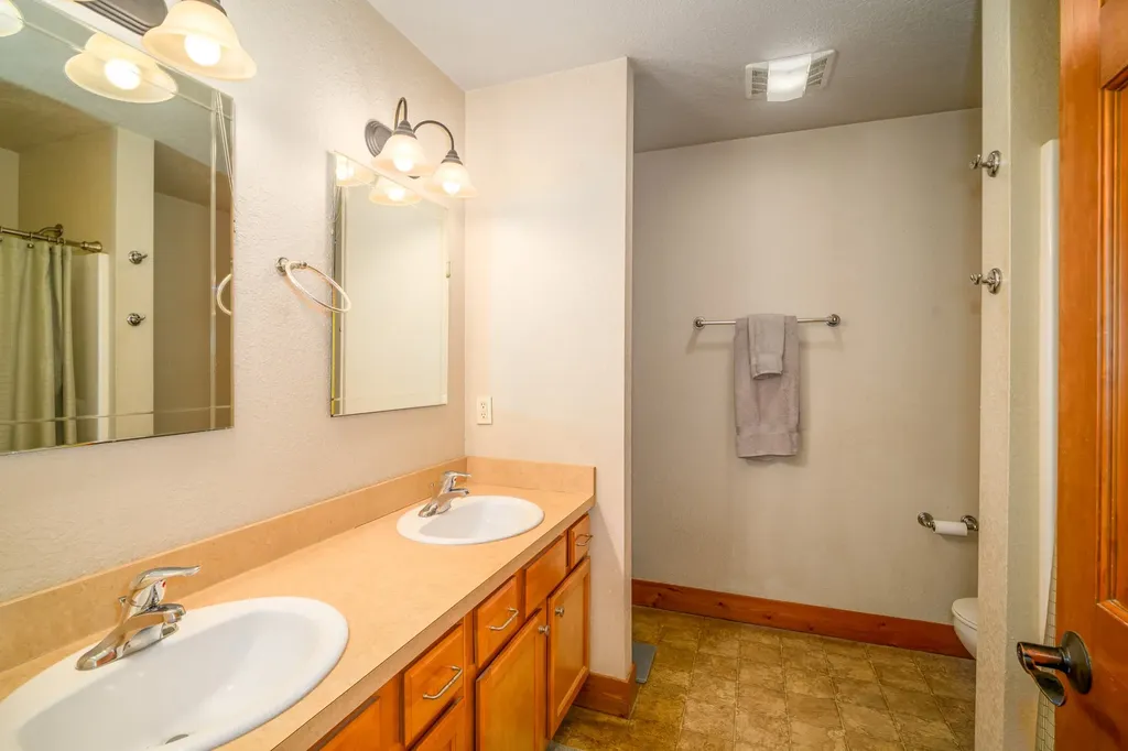 1073 Smith Lake Road Kalispell MT 59901