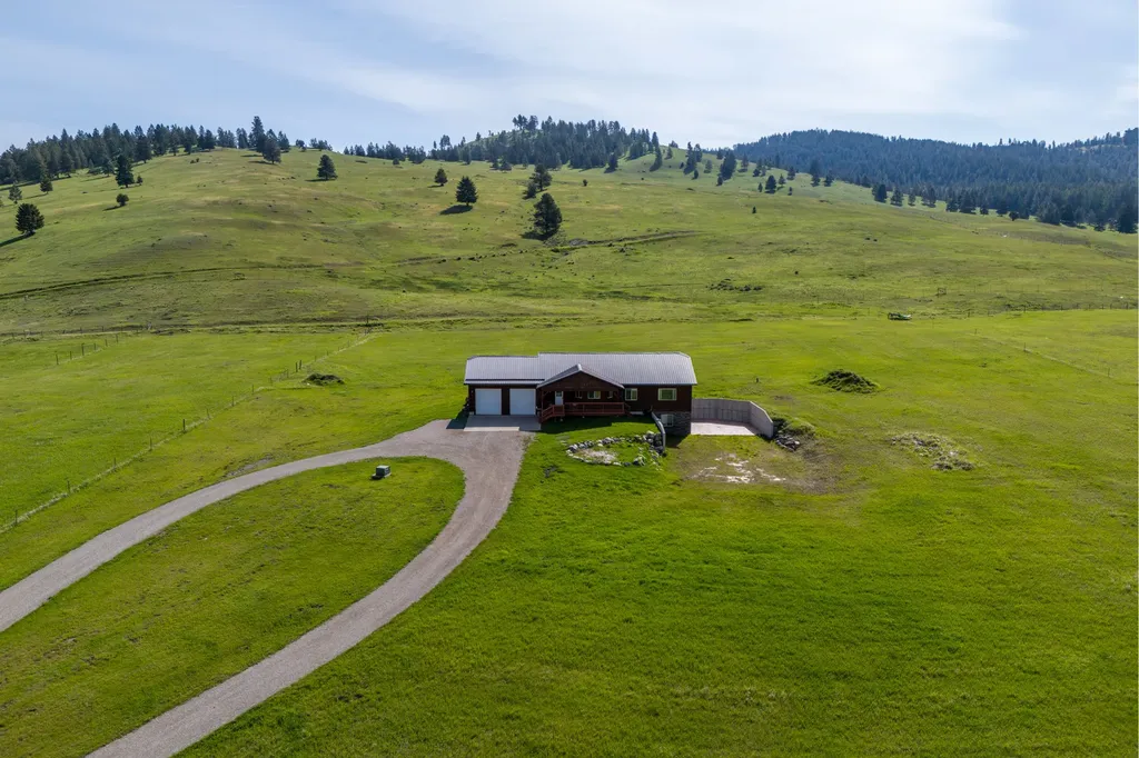 1073 Smith Lake Road Kalispell MT 59901
