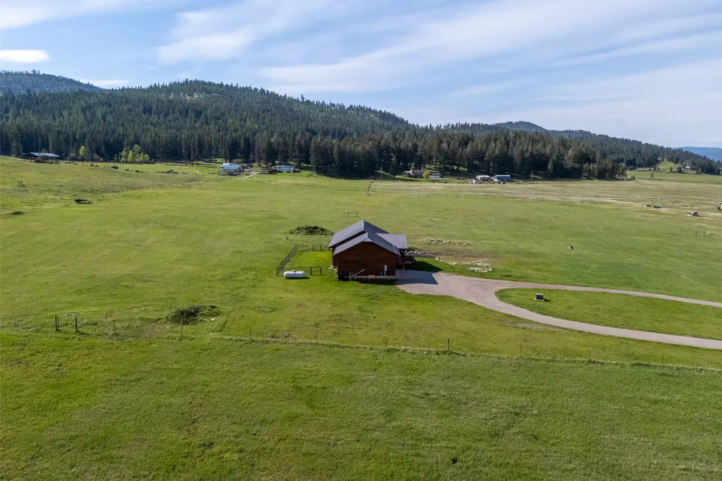 1073 Smith Lake Road Kalispell MT 59901
