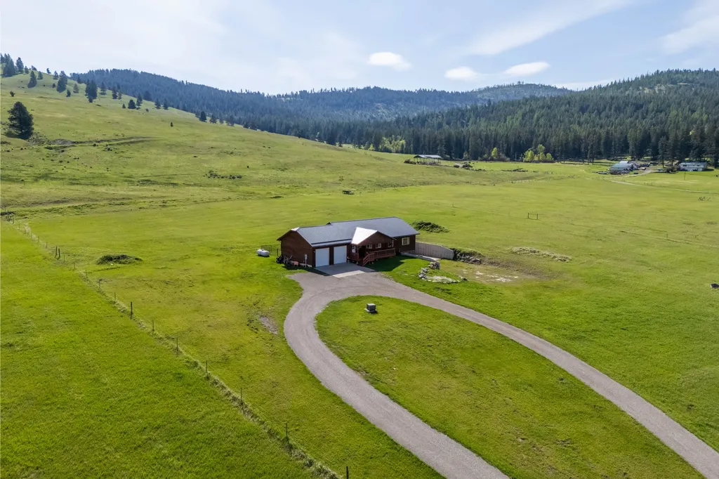 1073 Smith Lake Road Kalispell MT 59901
