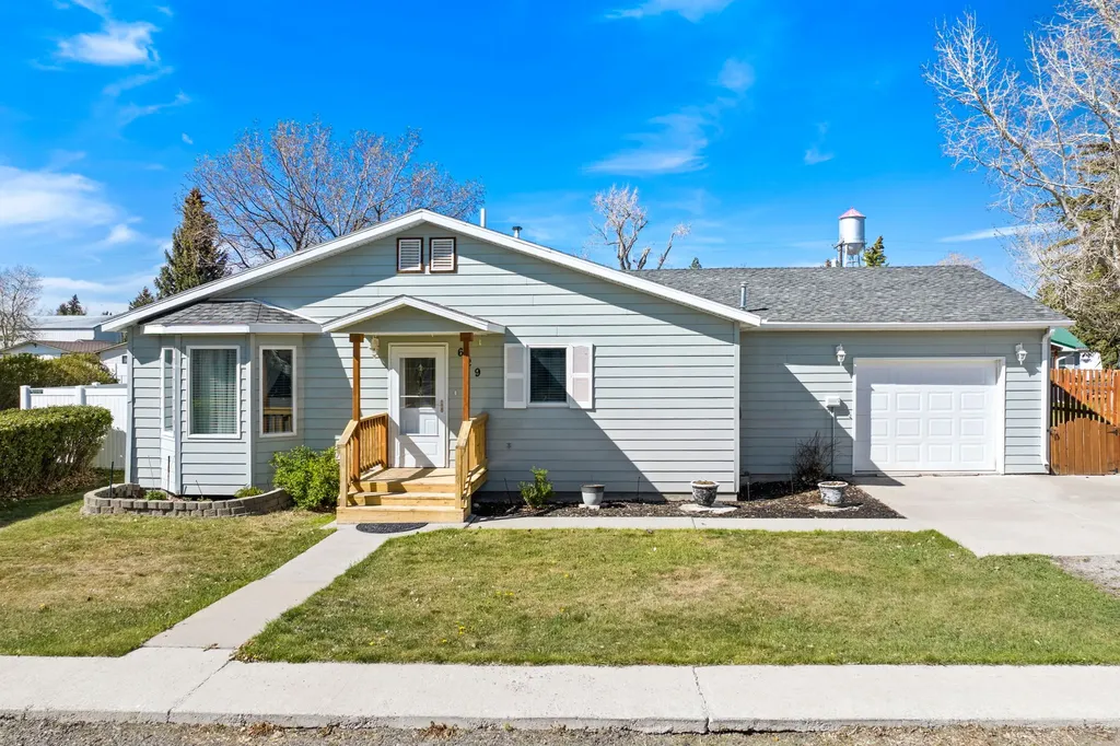 629 2nd Avenue S Fairfield MT 59436
