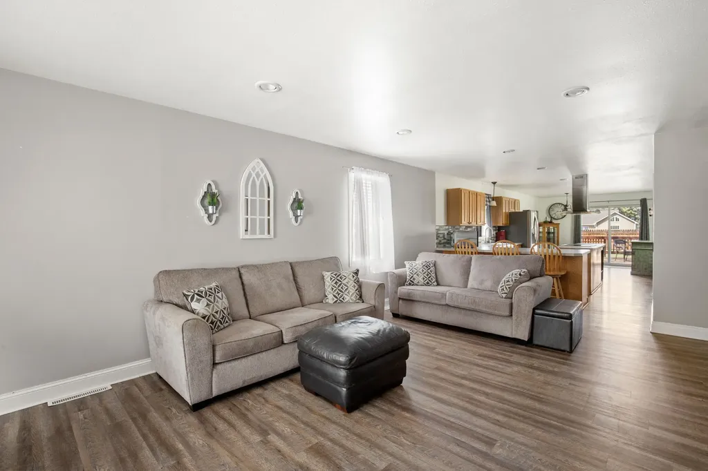 629 2nd Avenue S Fairfield MT 59436