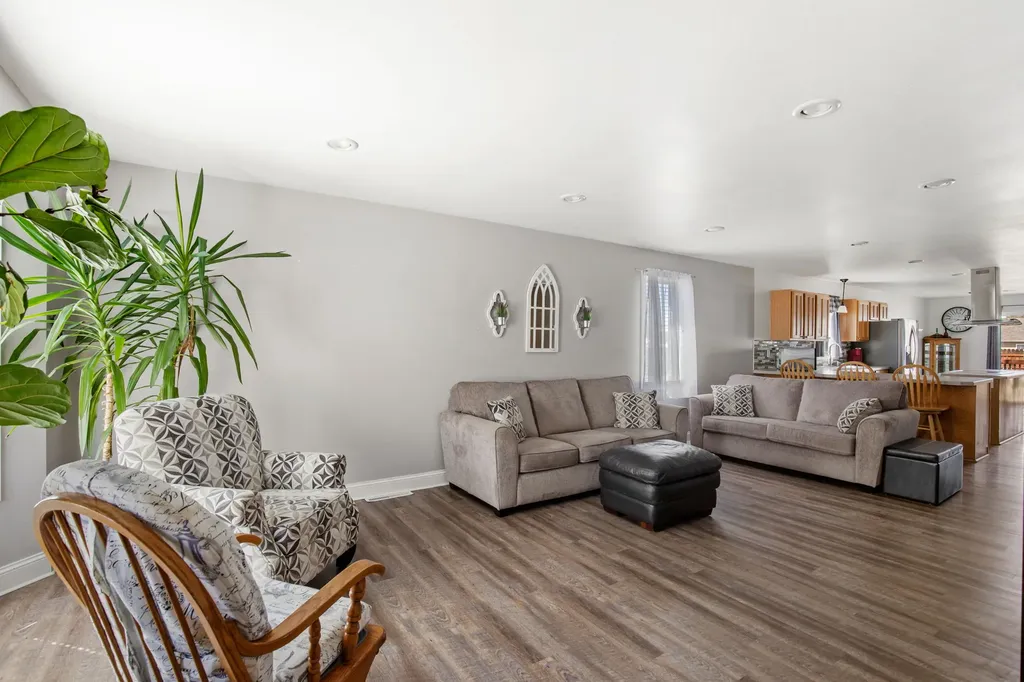 629 2nd Avenue S Fairfield MT 59436