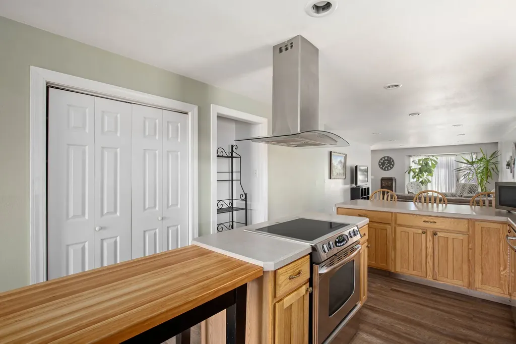 629 2nd Avenue S Fairfield MT 59436
