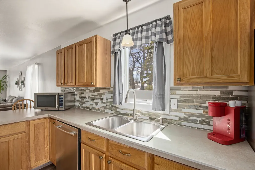 629 2nd Avenue S Fairfield MT 59436