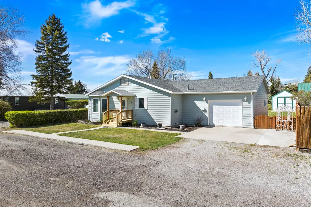 629 2nd Avenue S Fairfield MT 59436