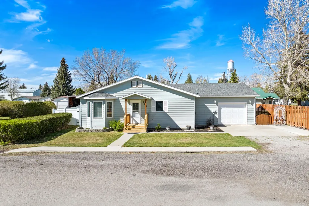 629 2nd Avenue S Fairfield MT 59436