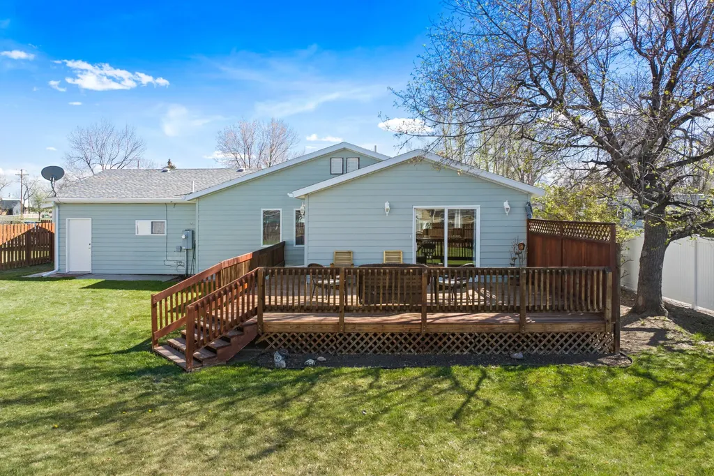 629 2nd Avenue S Fairfield MT 59436
