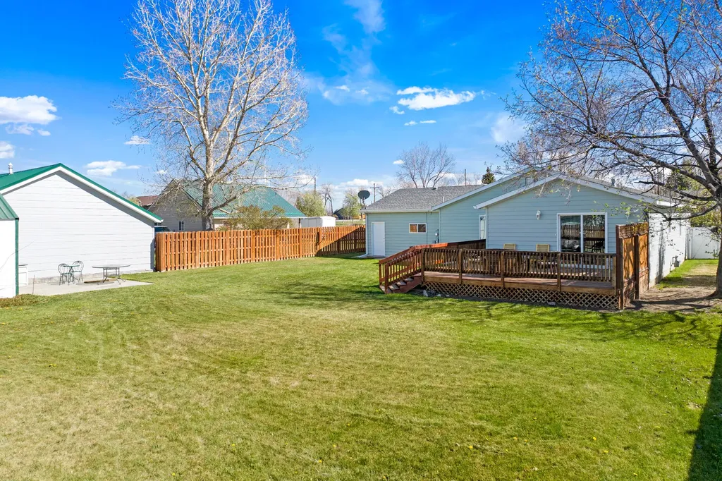 629 2nd Avenue S Fairfield MT 59436