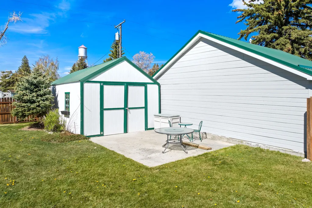629 2nd Avenue S Fairfield MT 59436