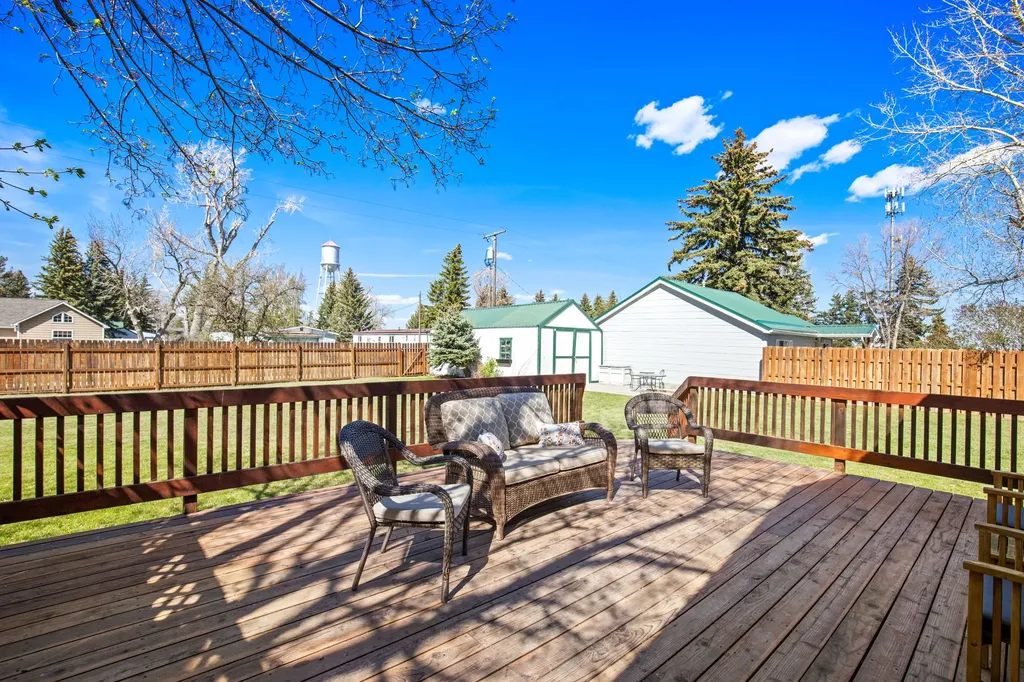 629 2nd Avenue S Fairfield MT 59436