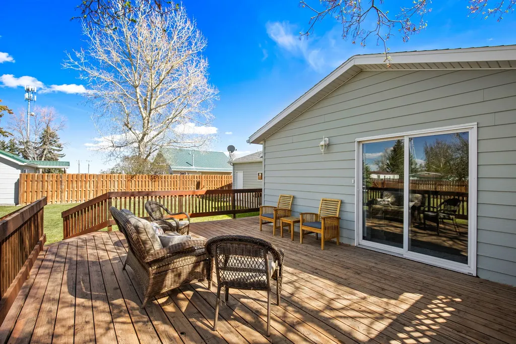 629 2nd Avenue S Fairfield MT 59436