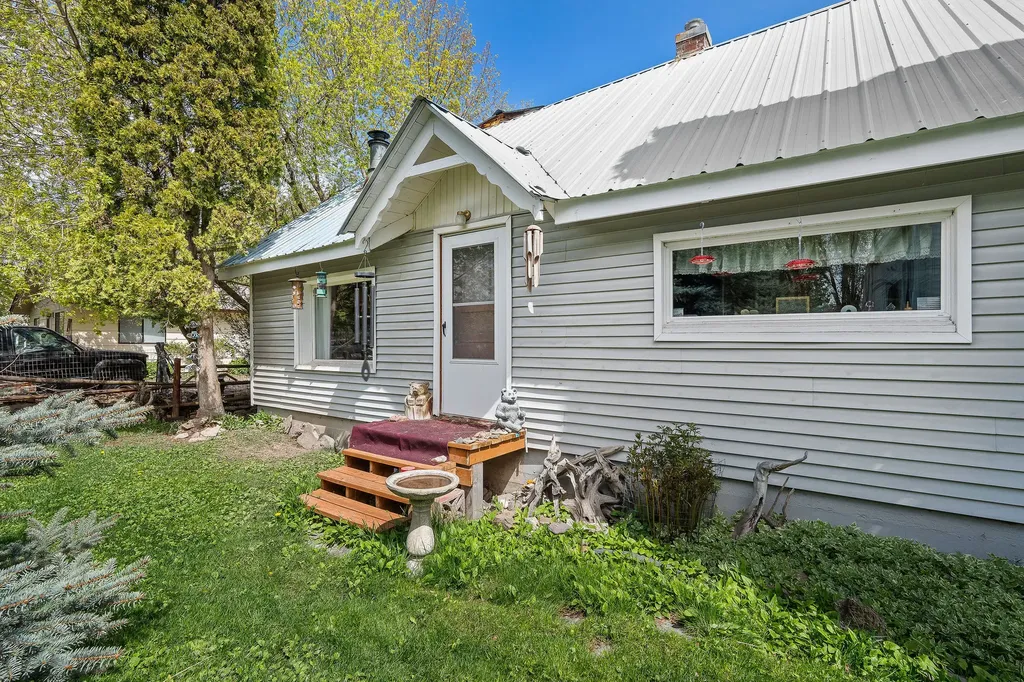 215 Caroline Road Kalispell MT 59901