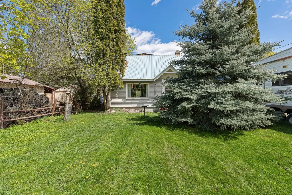 215 Caroline Road Kalispell MT 59901