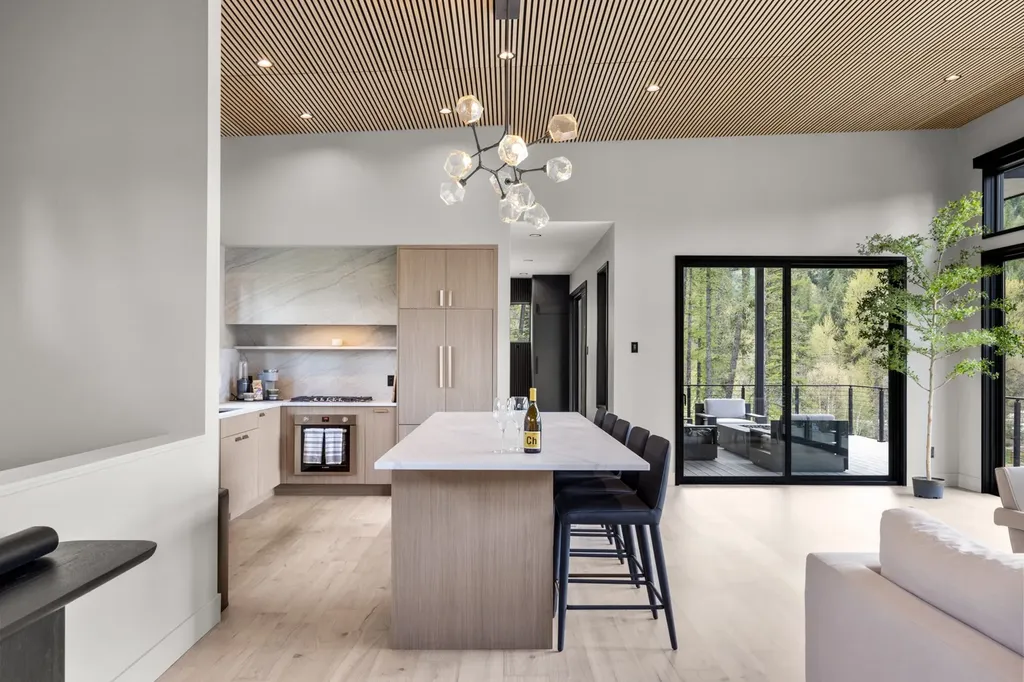 691 Lm Beach Lane Whitefish MT 59937