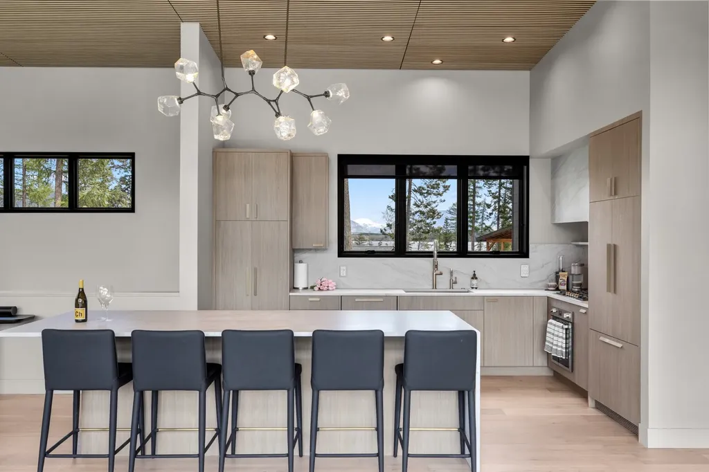 691 Lm Beach Lane Whitefish MT 59937