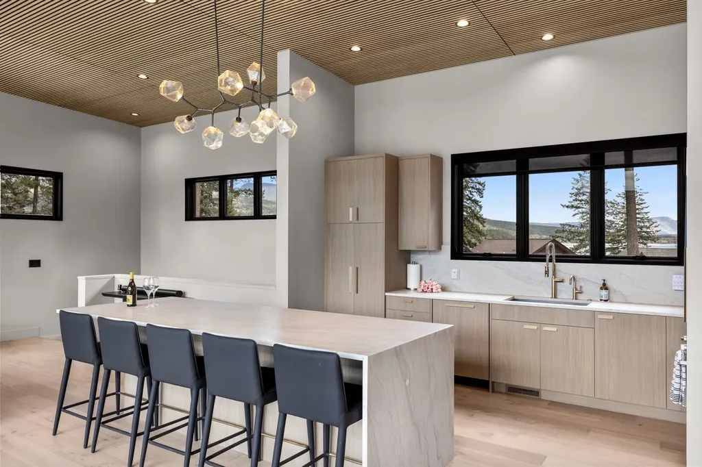 691 Lm Beach Lane Whitefish MT 59937