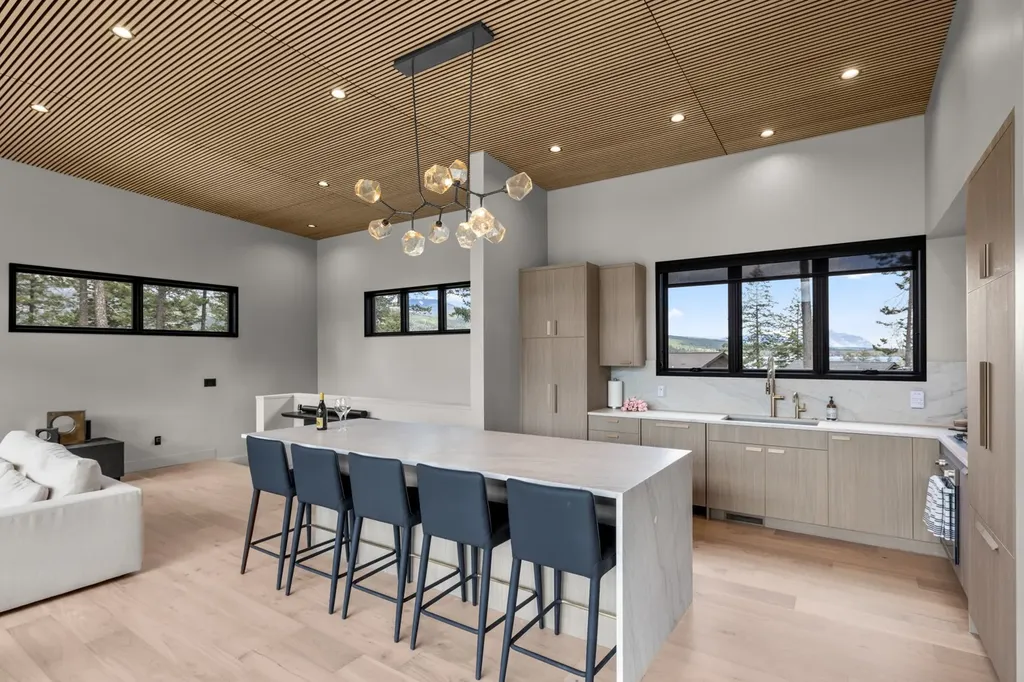 691 Lm Beach Lane Whitefish MT 59937