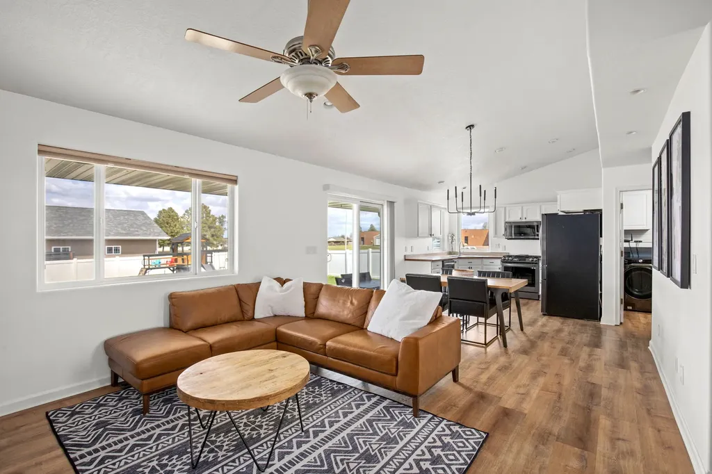 117 33rd Avenue NE Great Falls MT 59404