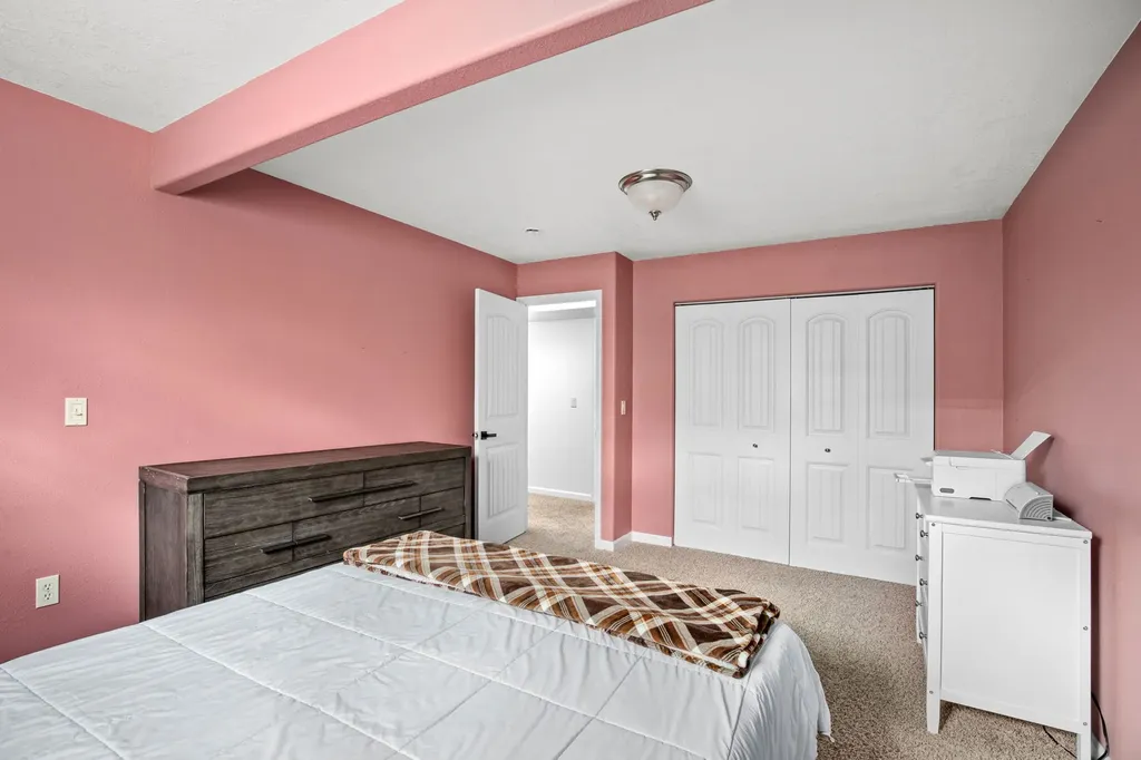 117 33rd Avenue NE Great Falls MT 59404
