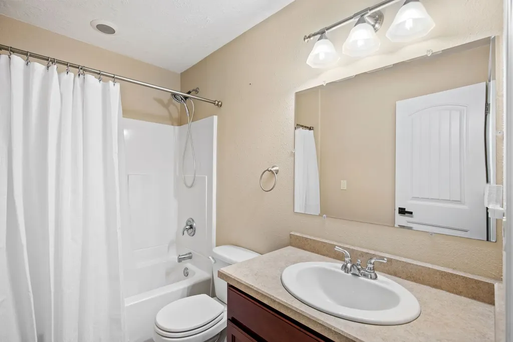 117 33rd Avenue NE Great Falls MT 59404