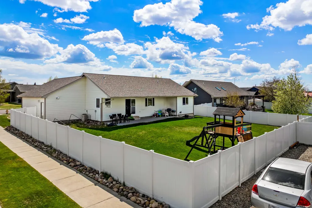 117 33rd Avenue NE Great Falls MT 59404