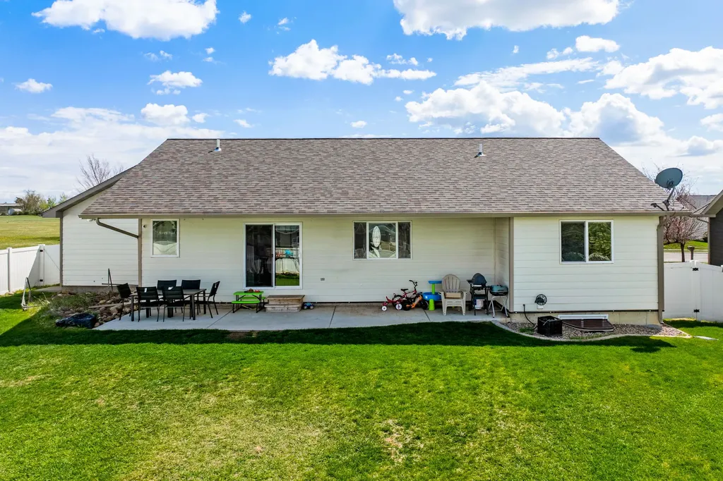 117 33rd Avenue NE Great Falls MT 59404