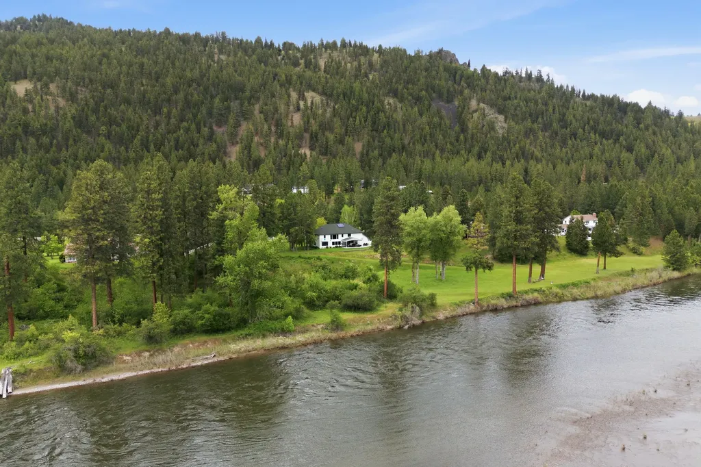 29109 Hwy 10 W Huson MT 59846