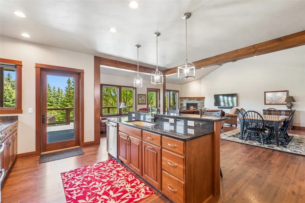 310 & 312 Fairway Drive Whitefish MT 59937
