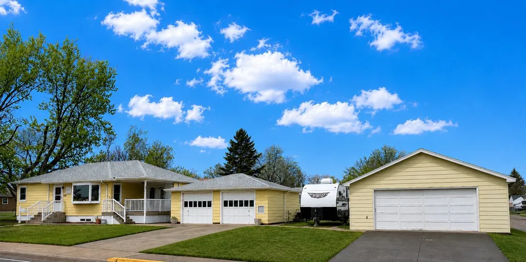 2425 9th Avenue S Great Falls MT 59405