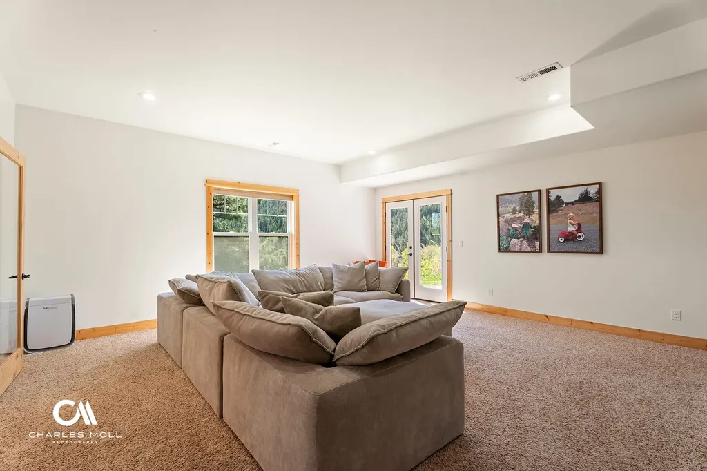 4928 Smallwood Court Helena MT 59601