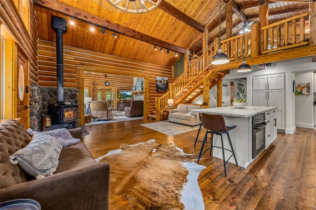 1220 Bear Creek Trail Victor MT 59875