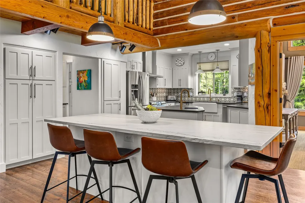 1220 Bear Creek Trail Victor MT 59875