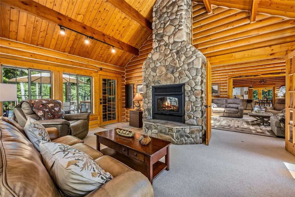 1220 Bear Creek Trail Victor MT 59875
