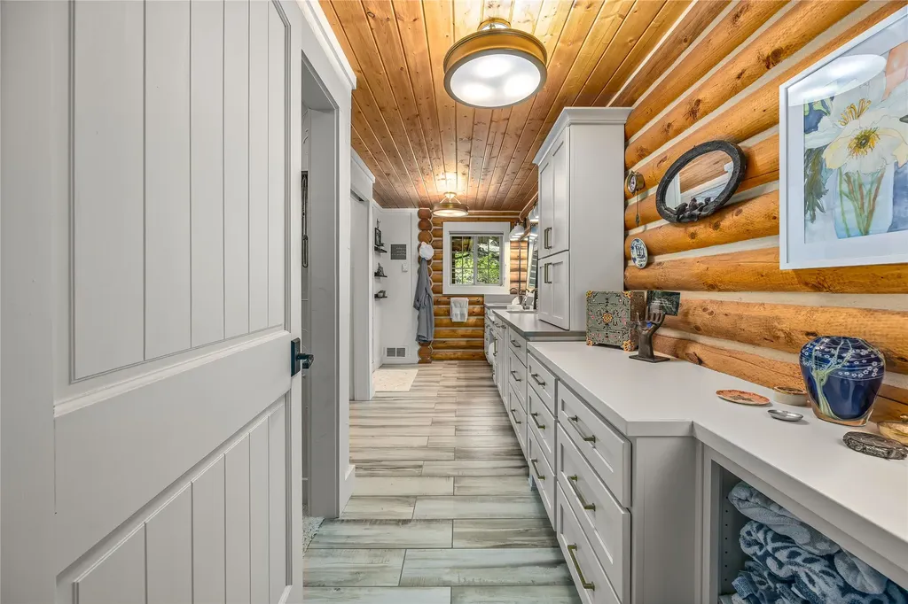 1220 Bear Creek Trail Victor MT 59875