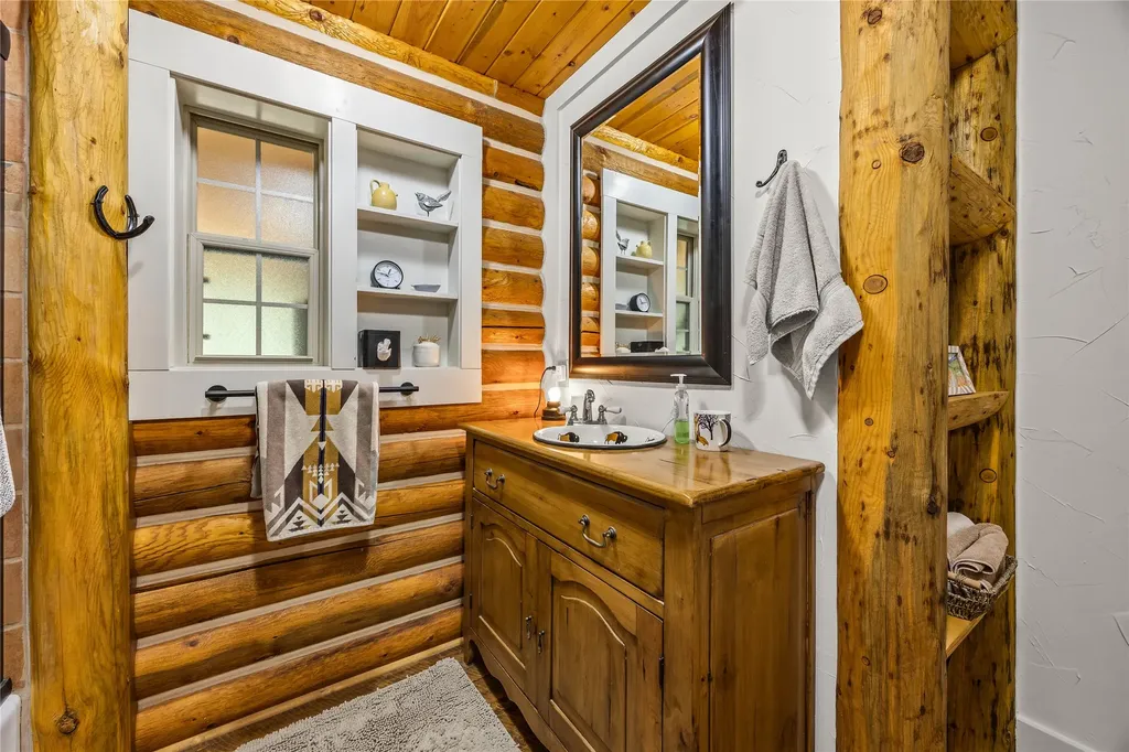 1220 Bear Creek Trail Victor MT 59875