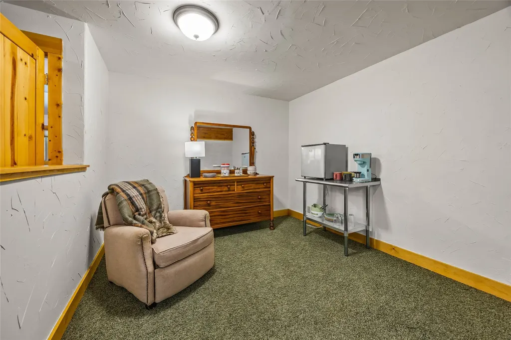 1220 Bear Creek Trail Victor MT 59875