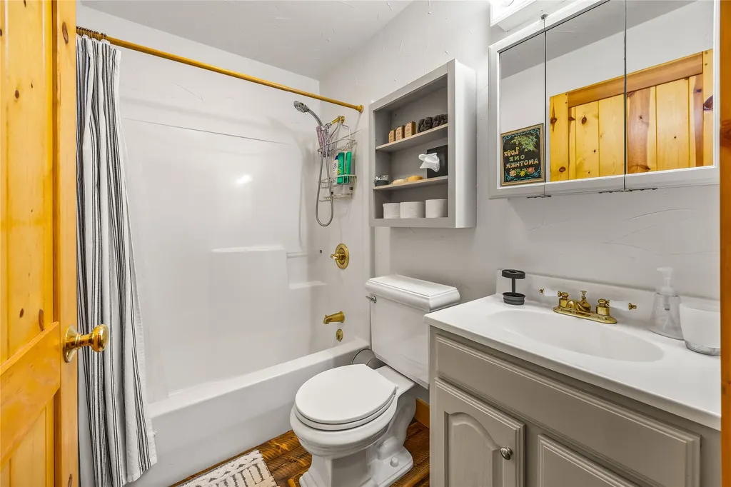 1220 Bear Creek Trail Victor MT 59875