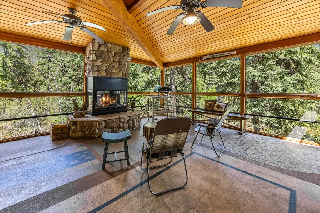 1220 Bear Creek Trail Victor MT 59875