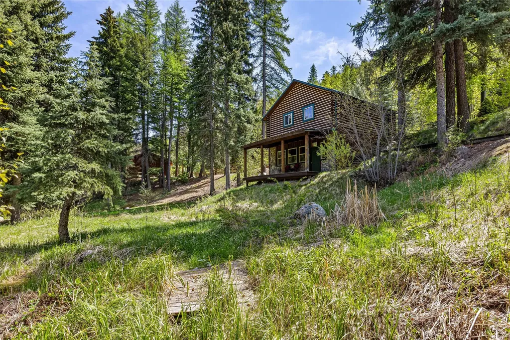 1220 Bear Creek Trail Victor MT 59875